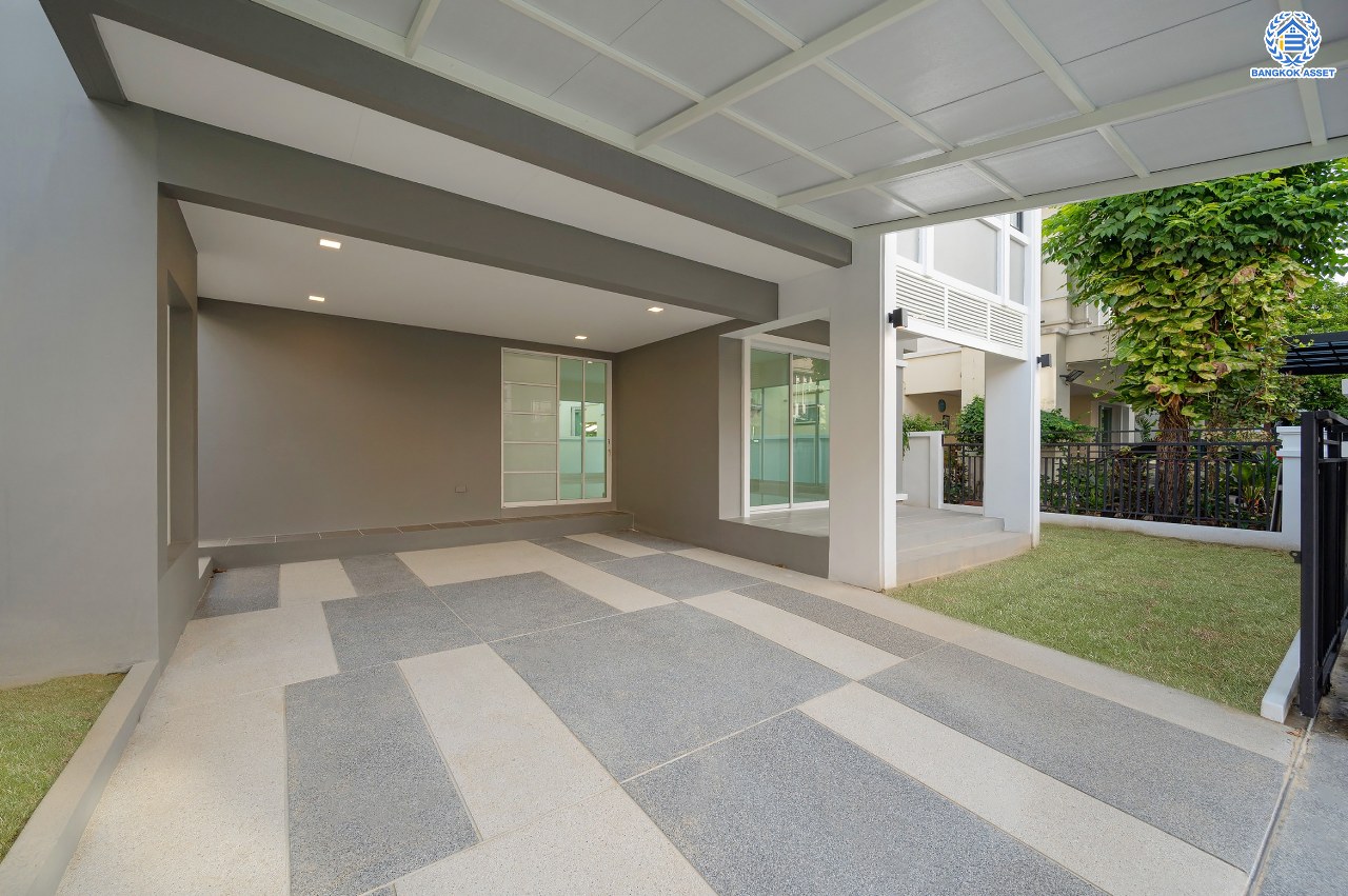 บ้านมือสองตกแต่งใหม่ โครงการ บางกอก บูเลอวาร์ด รามอินทรา แบรนด์ SC Asset เนื้อที่ 55.20 ตร.ว. ฟังก์ชัน 3 ห้องนอน 3 ห้องน้ำ ที่จอดรถ 2 คัน บนทำเลแห่งการเดินทาง เชื่อมต่อถนนรามอินทรา, ถนนรัชดา-รามอินทรา ใกล้จุดขึ้น "ทางด่วนรามอินทรา" รถไฟฟ้าสายสีชมพู "สถานีวงแหวนรามอินทรา" และ ใกล้ห้างแฟชั่น ไอส์แลนด์